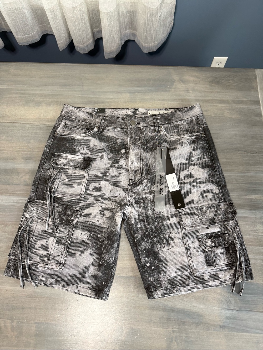 Smoke rise shorts